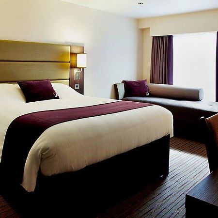 Premier Inn Premier Inn Reading Gateway Exterior photo