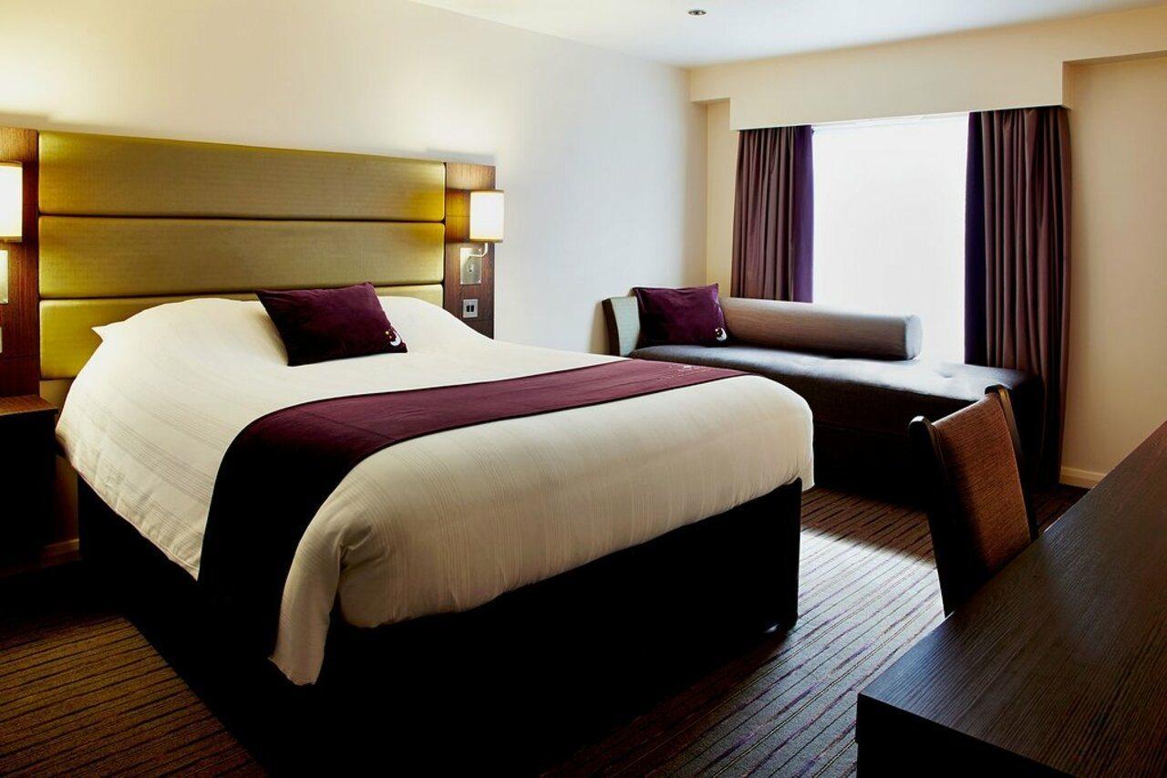 Premier Inn Premier Inn Reading Gateway Exterior photo